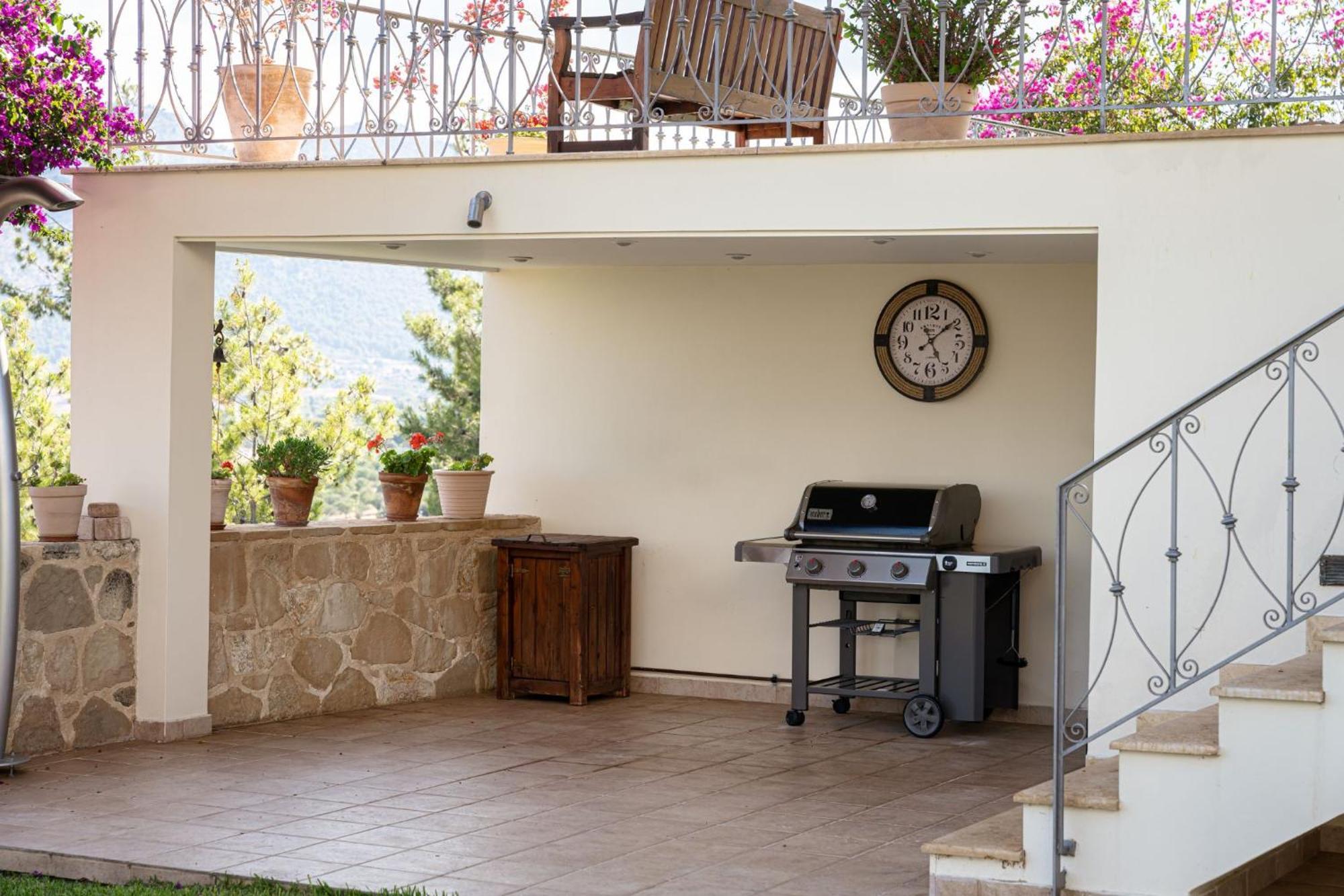 Villa Fantasia Isthmia Exterior photo